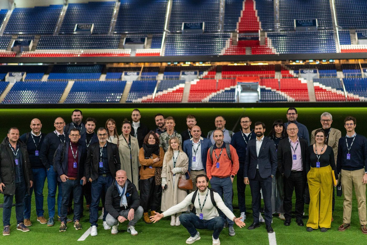 Participants Klozer sur la pelouse du Parc des Princes